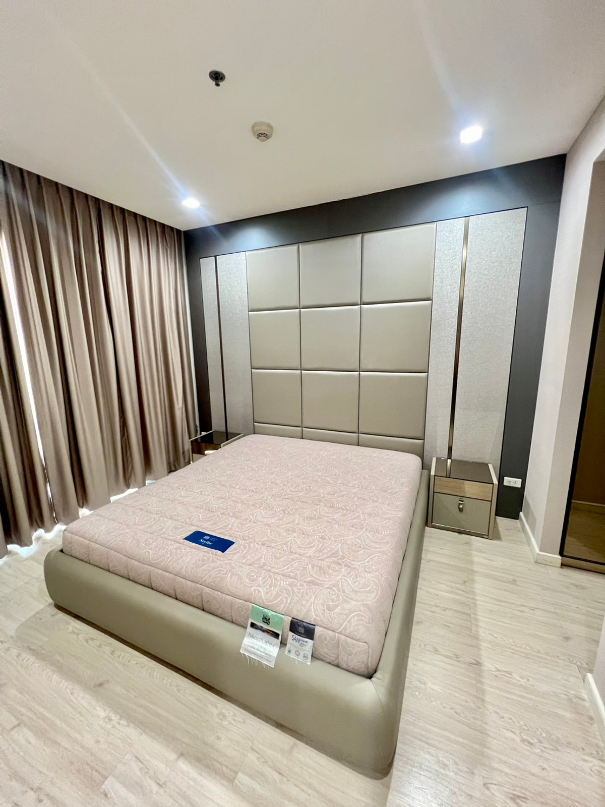 For RentCondoRama3 (Riverside),Satupadit : [Private Lift] StarView Rama3 | 2 Bedrooms 81 SQ.M. | High-floor unit Fully furnished ⚡Only 33K/month