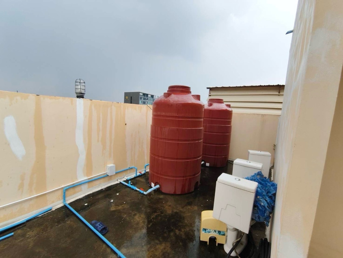 ให้เช่าโชว์รูมเกษตร นวมินทร์ ลาดปลาเค้า : ให้เช่า ออฟฟิศโชว์รูม ติดถนนใหญ่ นวลจันทร์ มีที่จอดรถ 5 คัน ตึกเด่น ติดถนน เหมาะสำหรับ ธุรกิจที่ต้องการหน้าร้าน และสำนักงาน 