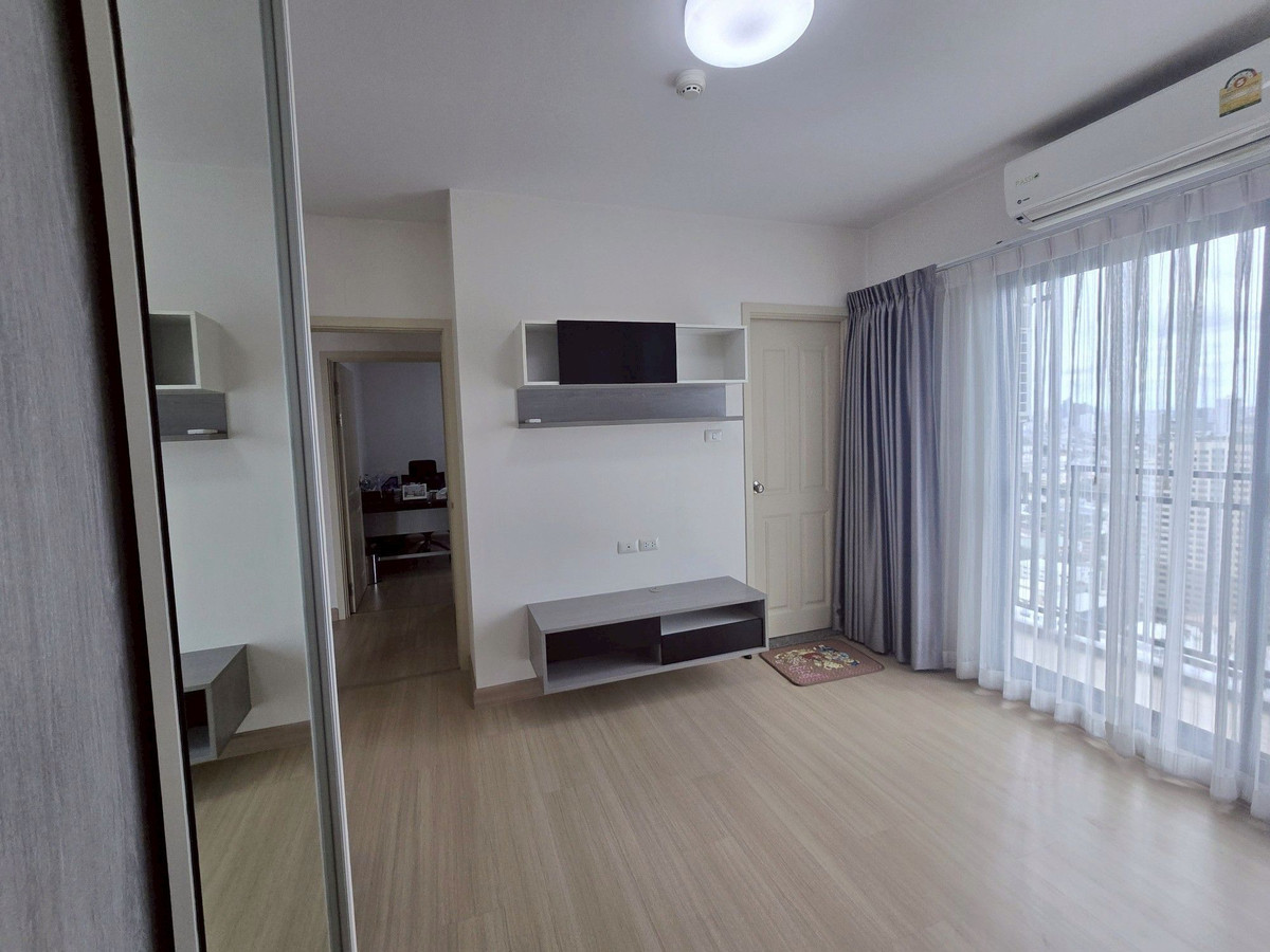 For RentCondoThaphra, Talat Phlu, Wutthakat : Condo for rent, Supalai Loft, Talat Phlu Station, 31st floor, corner room, 2 bedrooms, ready to move in immediately.