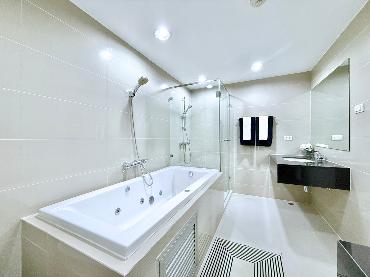 ขายคอนโดพระราม 9 เพชรบุรีตัดใหม่ RCA : 🚀 Belle Grand พระราม9 - 219ตรม. Duplex Penthouse 4นอน4น้ำ5ที่จอดรถ แต่งใหม่ พร้อมอยู่ 092-545-6151 (ทีม)