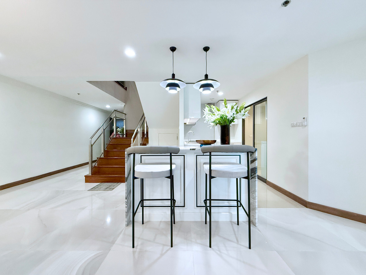 ขายคอนโดพระราม 9 เพชรบุรีตัดใหม่ RCA : 🚀 Belle Grand พระราม9 - 219ตรม. Duplex Penthouse 4นอน4น้ำ5ที่จอดรถ แต่งใหม่ พร้อมอยู่ 092-545-6151 (ทีม)