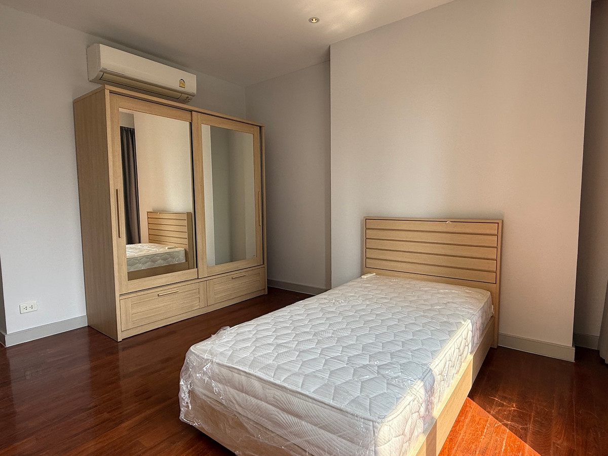 ให้เช่าคอนโดสุขุมวิท อโศก ทองหล่อ : คอนโด 4 ห้องนอน เลี้ยงสัตว์ได้ ในซอยทองหล่อ