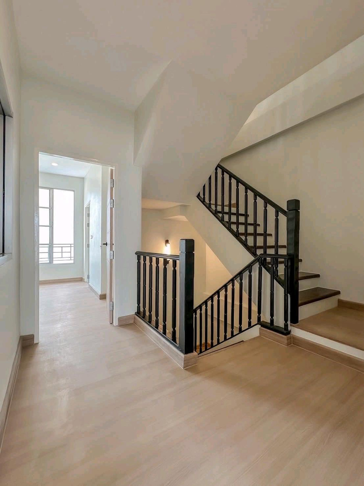 For SaleHome OfficeRamkhamhaeng, Hua Mak : 🔥 Home office, 4 floors, newly renovated, Town in Town, next to the main road, near the expressway + BTS, complete functions, ready to use, price 7.79 million, contact Luk Jeab 065-536-5165 🐥 #Home office #Town in Town #Rama 9 #Lat Phrao 71 #Bangkok real 