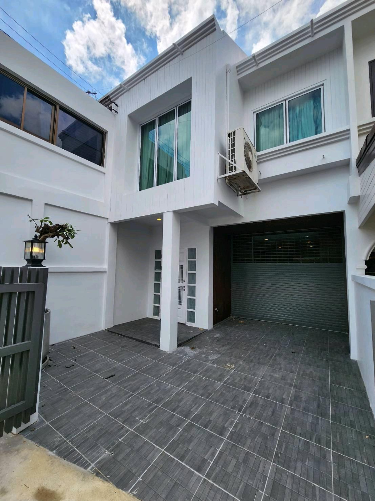 For SaleTownhomeRama5, Ratchapruek, Bangkruai : Townhome for Sale Only 200 m. from BTS Samakkhi Station
