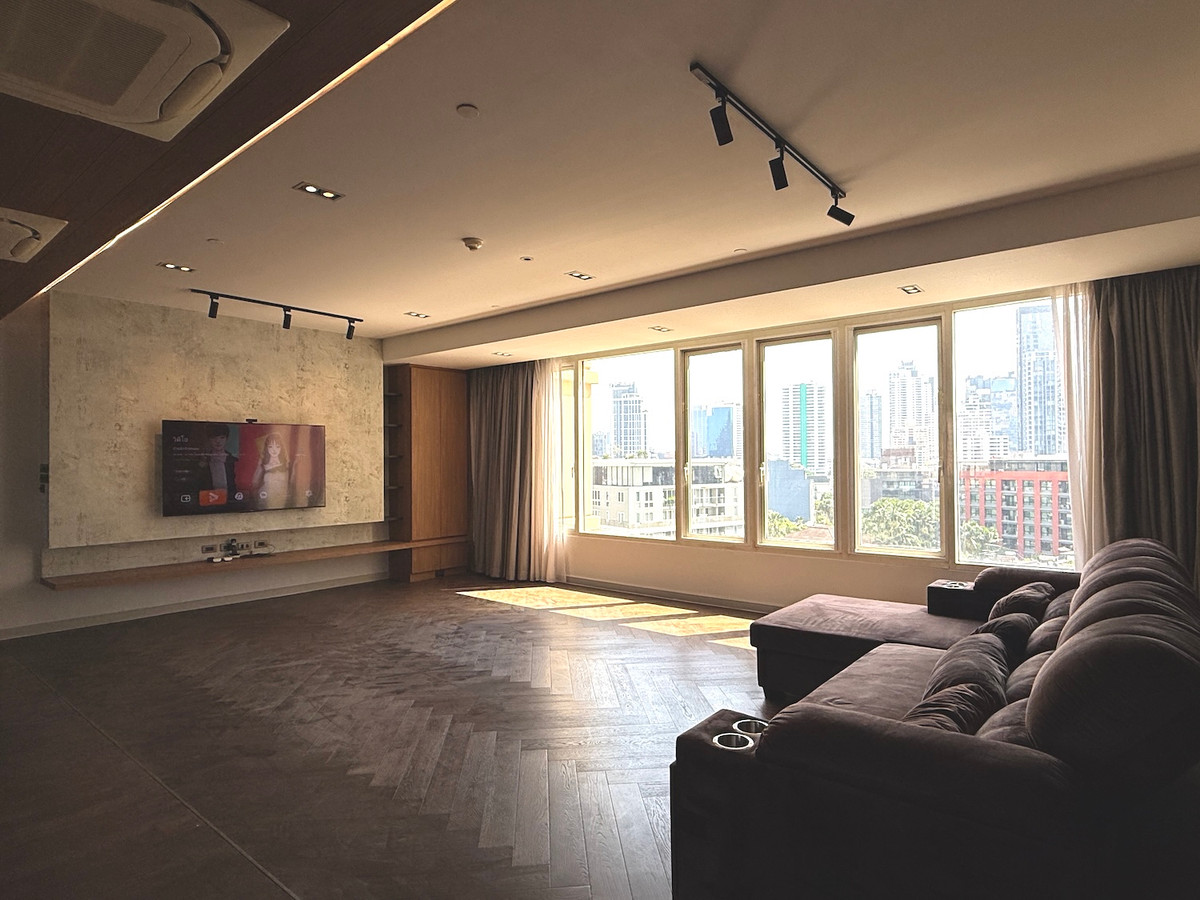 ให้เช่าคอนโดสุขุมวิท อโศก ทองหล่อ : คอนโด 4 ห้องนอน เลี้ยงสัตว์ได้ ในซอยทองหล่อ