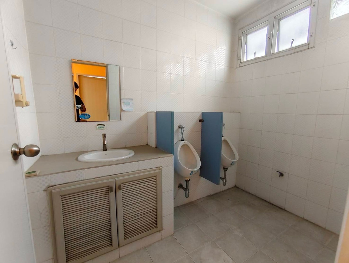 ให้เช่าอาคารพาณิชย์เกษตร นวมินทร์ ลาดปลาเค้า : สำหรับเช่า อาคารพาณิชย์ 3 ชั้น ติดถนนใหญ่ นวลจันทร์ เขตบึงกุ่ม กทม เพื่อธุรกิจ มีที่จอดรถ 4-5 คัน 