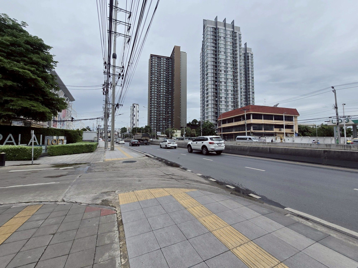 For RentCondoThaphra, Talat Phlu, Wutthakat : Condo for rent, Supalai Loft, Talat Phlu Station, 31st floor, corner room, 2 bedrooms, ready to move in immediately.