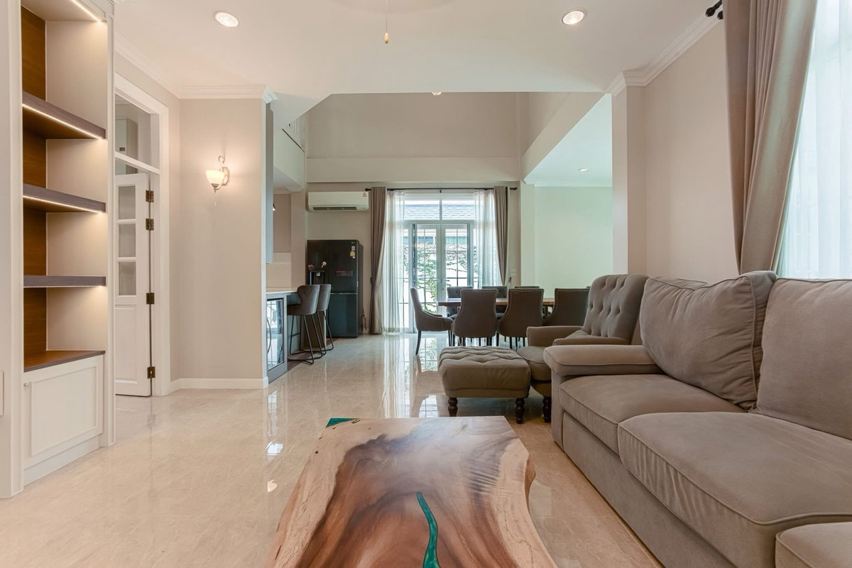 For RentHouseBangna, Bearing, Lasalle : New House For RENT : Fantasia Villa4 Classic Victorian Home near Seacon Sqaure and BTS Is lam