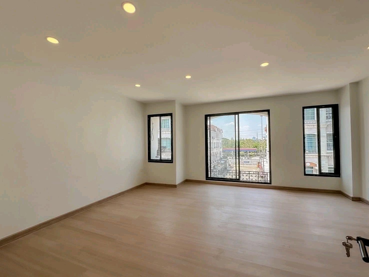 For SaleHome OfficeRamkhamhaeng, Hua Mak : 🔥 Home office, 4 floors, newly renovated, Town in Town, next to the main road, near the expressway + BTS, complete functions, ready to use, price 7.79 million, contact Luk Jeab 065-536-5165 🐥 #Home office #Town in Town #Rama 9 #Lat Phrao 71 #Bangkok real 