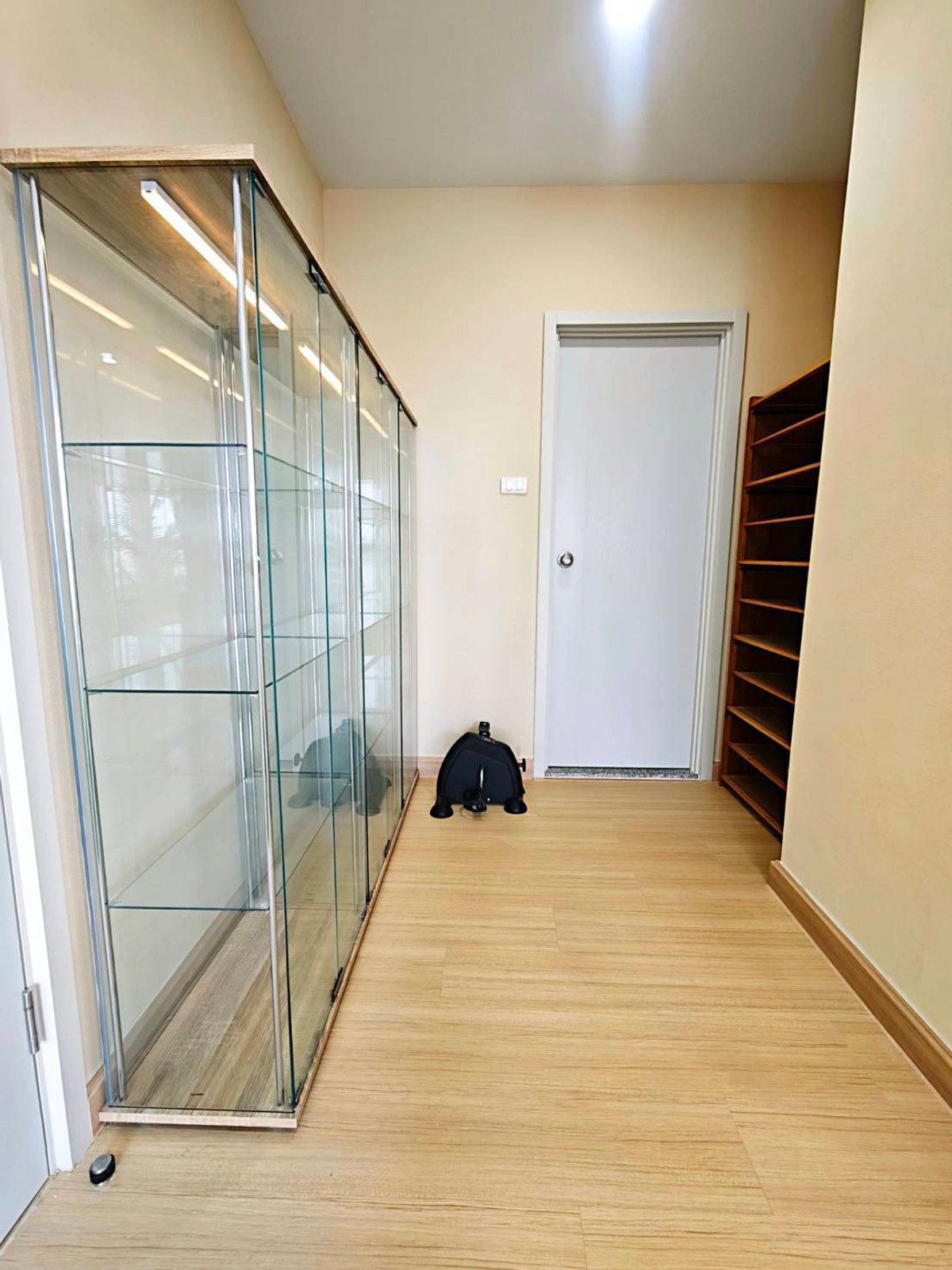 For RentCondoRamkhamhaeng, Hua Mak : For rent: Condo Supalai Veranda Ramkhamhaeng: 1 bedroom, 1 office room, ready to move in.