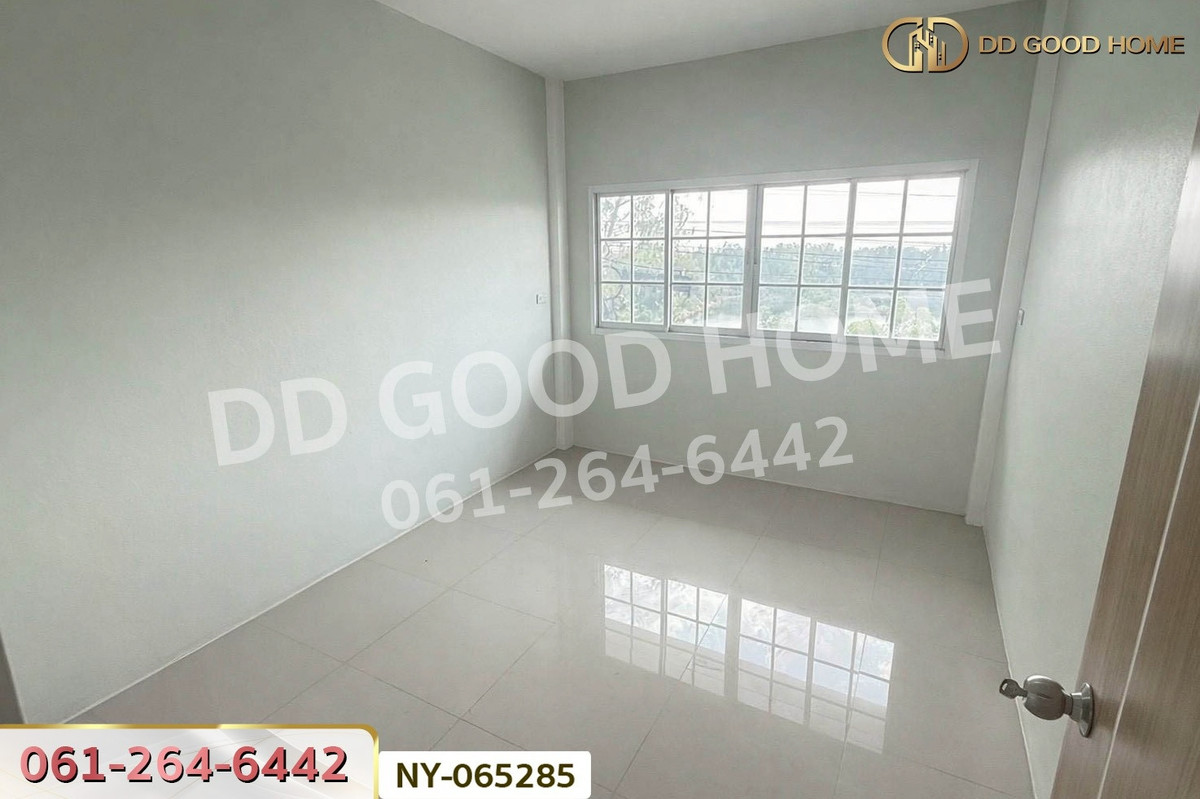 For SalePattaya, Bangsaen, Chonburi : NY-065285 Twin House, Country Village 7, Sriracha, Chonburi, near Asia Marine Technology College