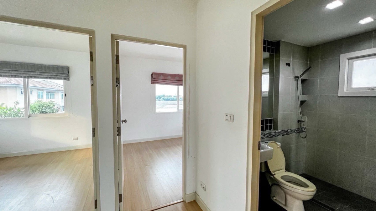 For RentHousePathum Thani,Rangsit, Thammasat : House for rent, Habitia Bond Ratchaphruek. 
Located next to road 345