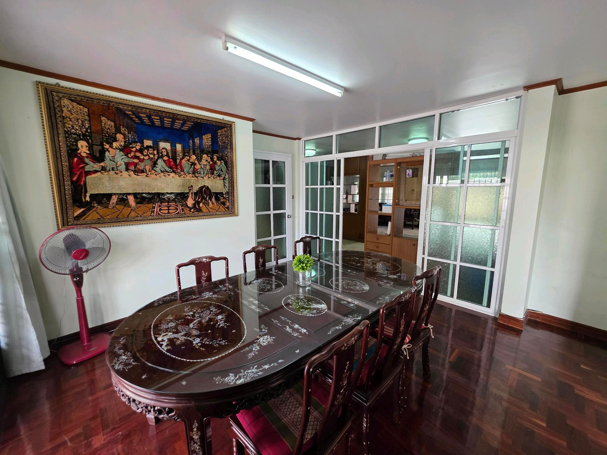 ให้เช่าบ้านรัชดา ห้วยขวาง : FOR RENT & SALE บ้านเดี่ยวทำเลทอง ติดถนนสุทธิสาร ทะลุลาดพร้าว 64 ได้!