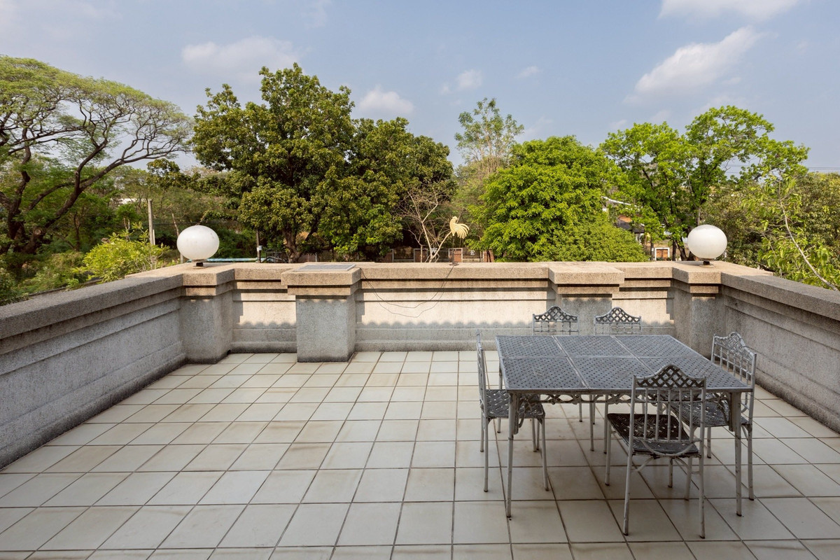 ขายบ้านเสรีไทย-นิด้า : หมู่บ้านนวธานี / 5 ห้องนอน (ขาย), Moo Baan Navatanee / 5 Bedrooms (FOR SALE) FAHS059