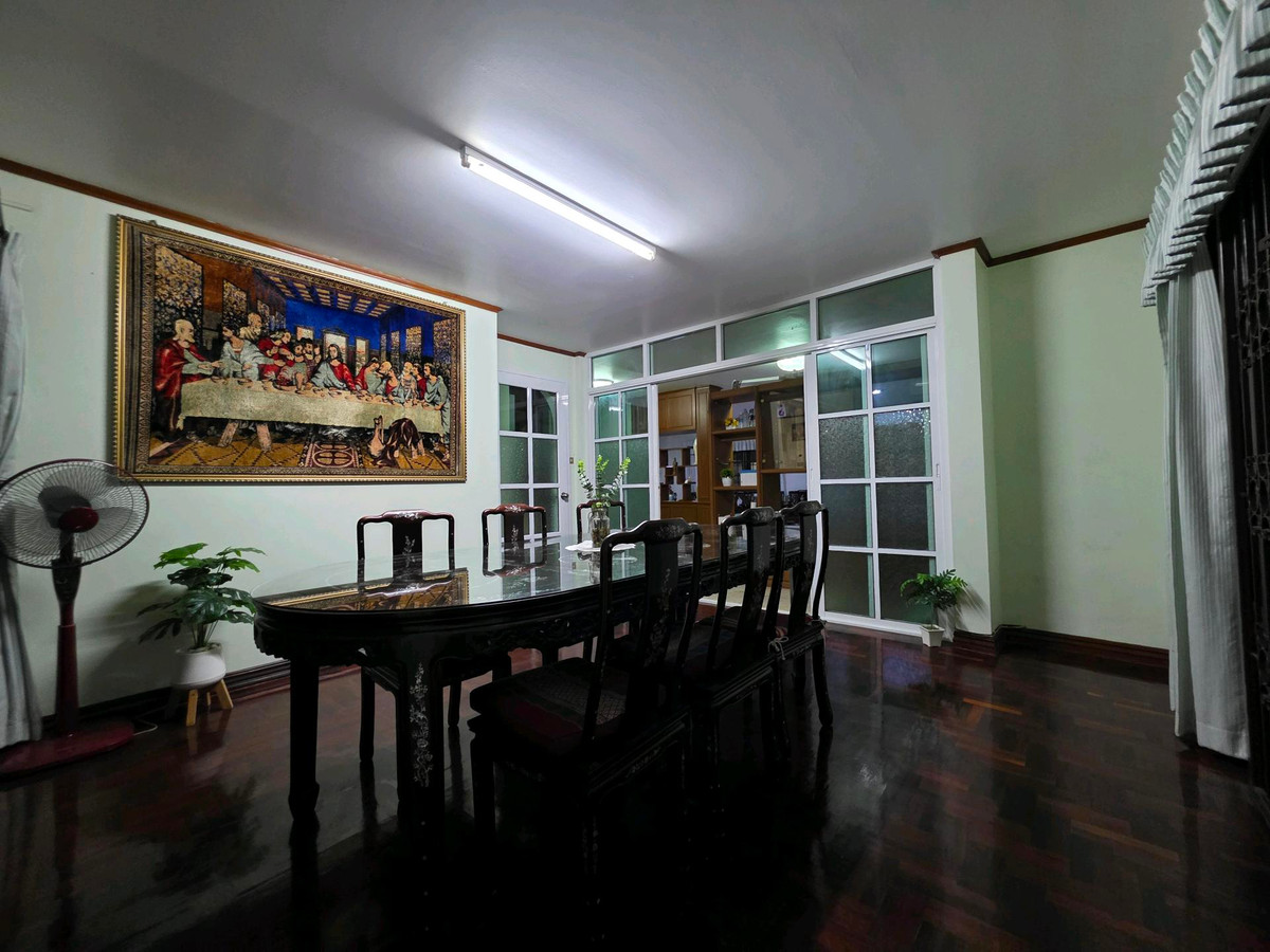 ให้เช่าบ้านรัชดา ห้วยขวาง : FOR RENT & SALE บ้านเดี่ยวทำเลทอง ติดถนนสุทธิสาร ทะลุลาดพร้าว 64 ได้!