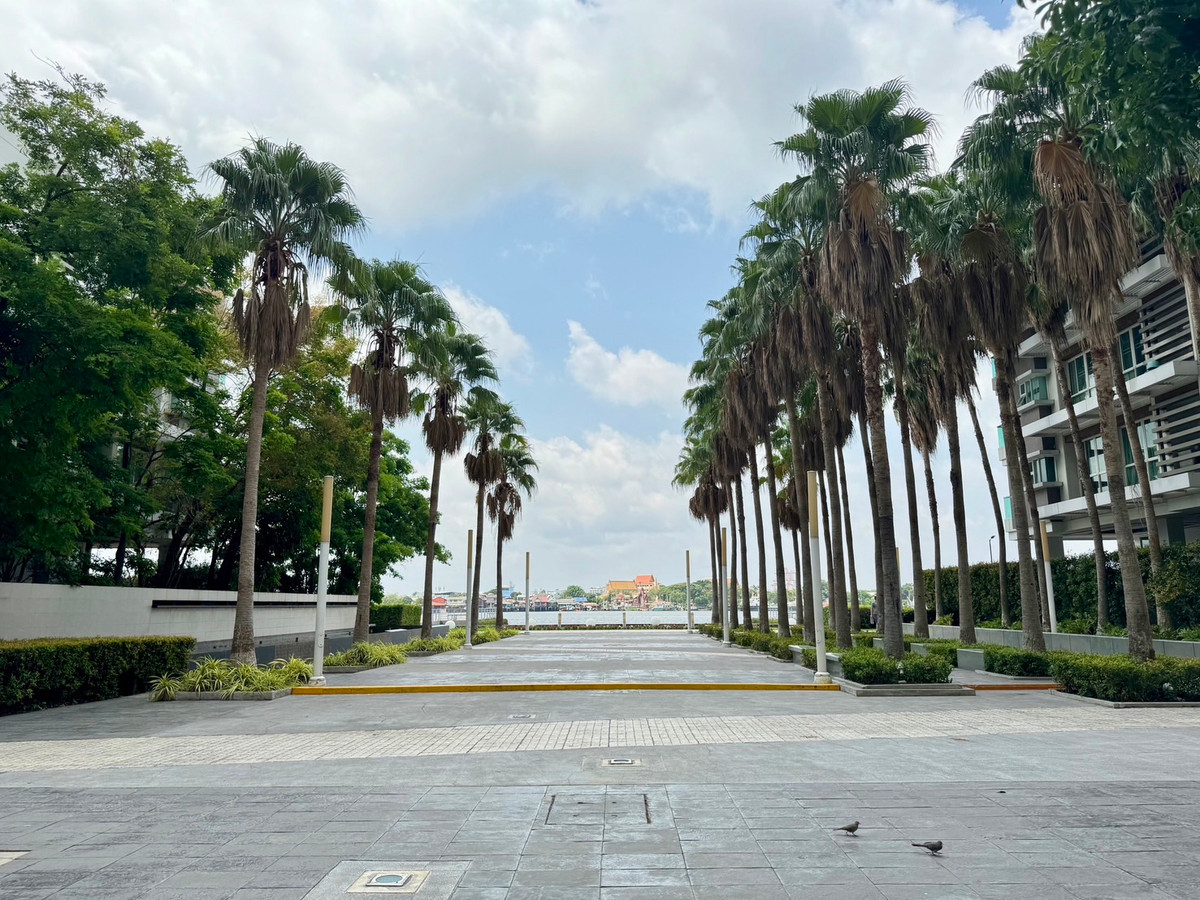 For SaleCondoRama3 (Riverside),Satupadit : River view condo for sale, high floor, price below cost + already rented! Lumpini Park Riverside Rama 3 Project