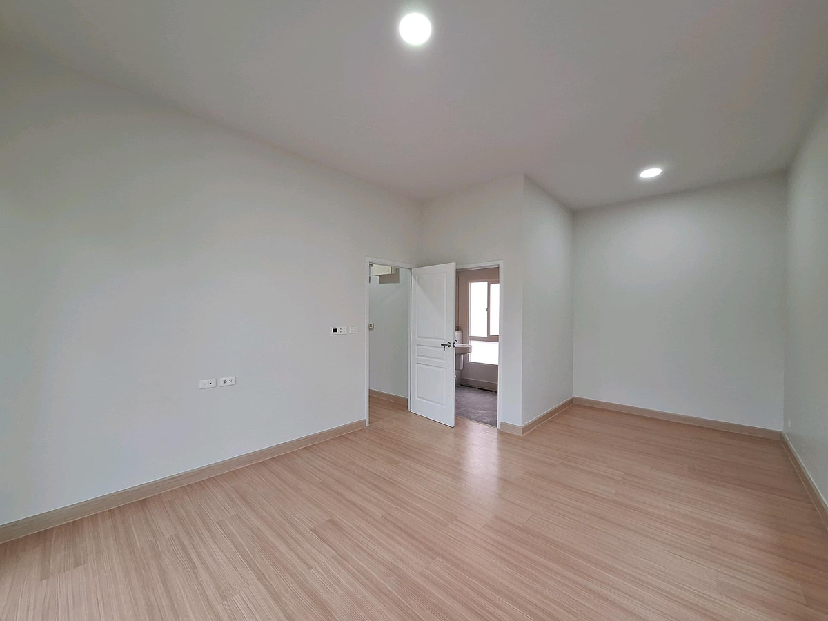 For SaleHouseRathburana, Suksawat : Single house for sale in Suksawat, beginning of the project, 50.4 sq m, 4 bedrooms, near Rama 3 | Q District Suksawat, there is a bedroom on the ground floor.