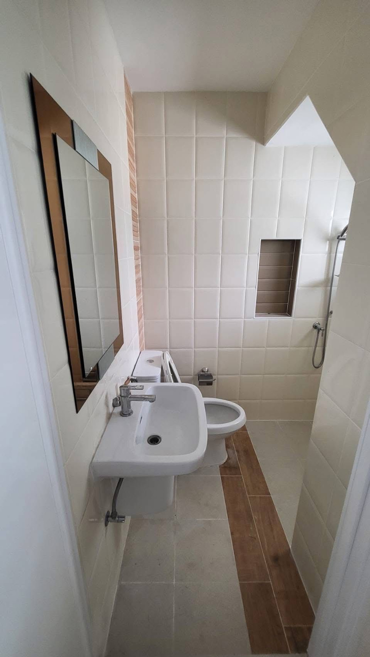 ให้เช่าทาวน์โฮมนวมินทร์ รามอินทรา : บ้านเช่าใกล้แฟชั่น ให้เช่าบ้านรามอินทรา-คู้บอน 3นอน 2น้ำ แอร์ 3เครื่อง บ้านเช่าราคาถูก ทำเลดี