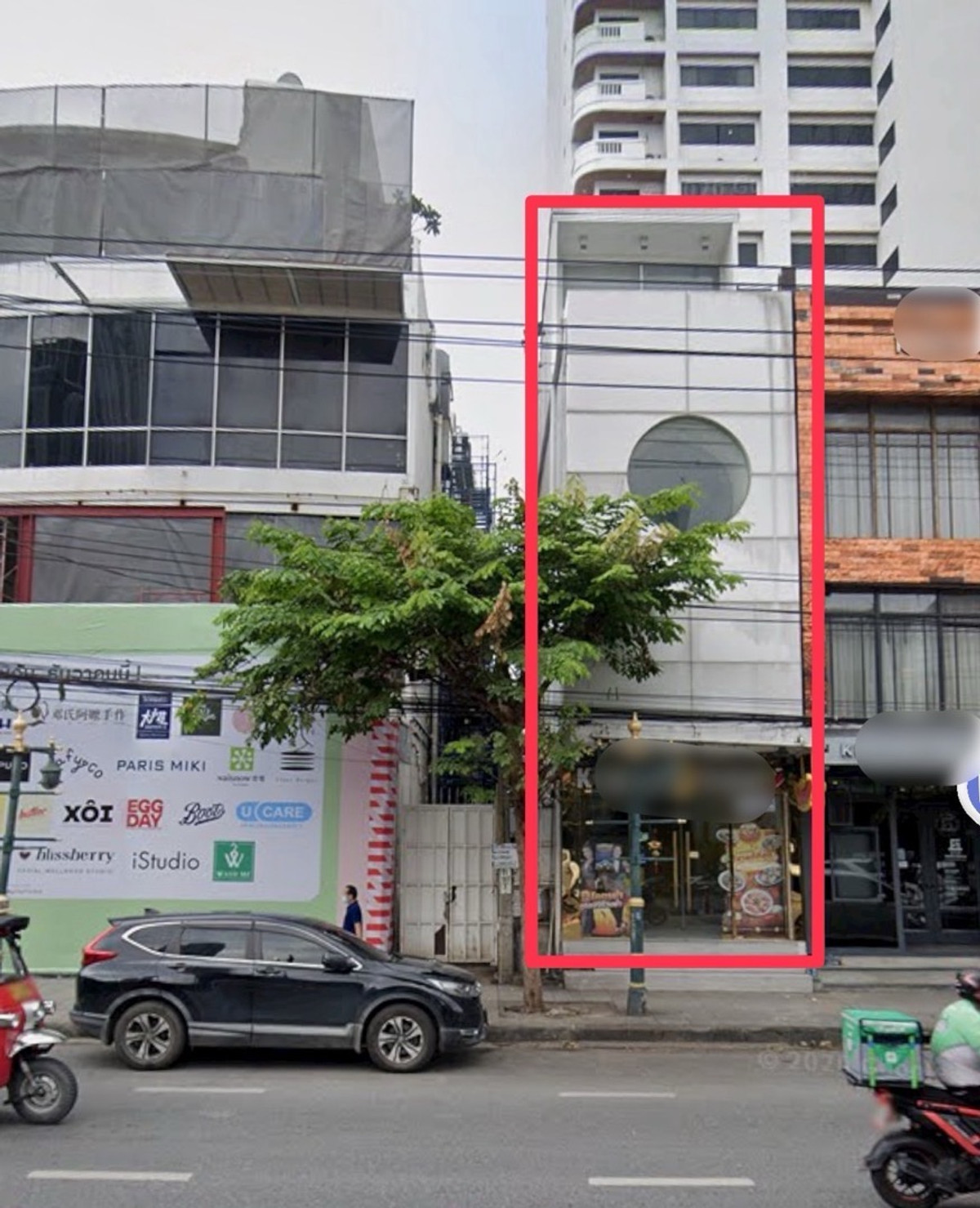 For RentShop HouseSukhumvit, Asoke, Thonglor : For rent, 1 commercial building, next to the main road, Thonglor, Sukhumvit 55. Welcome to consider all businesses, ready to make rental contracts.