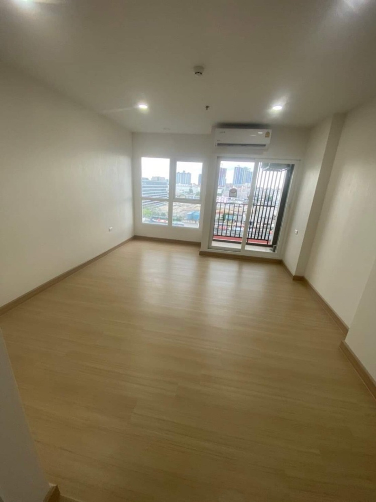 ให้เช่าคอนโดรามคำแหง หัวหมาก : ✅ SVR129 ✅ Line : @p2nproperty