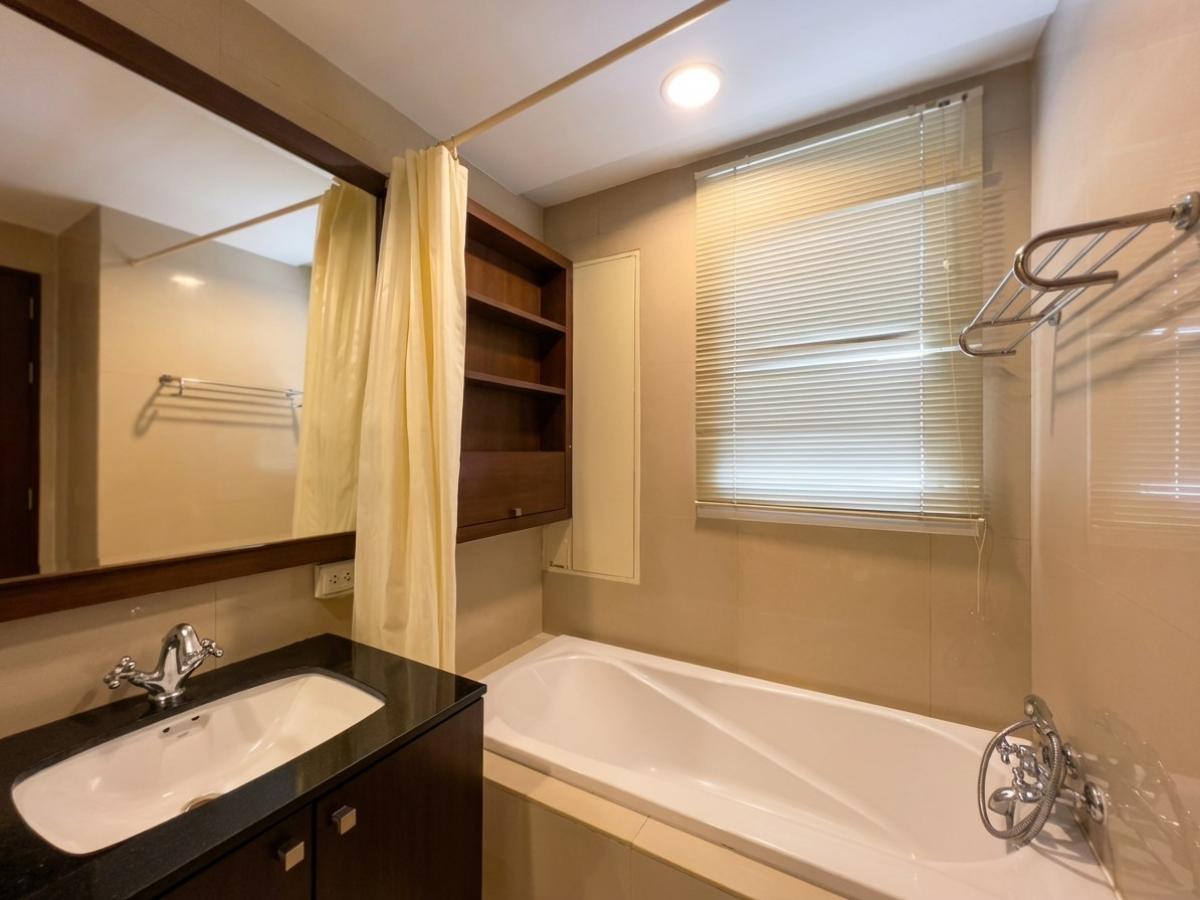 ให้เช่าคอนโดสุขุมวิท อโศก ทองหล่อ : 03/04/2026, Luxury 2 Bed Condo @ Hampton Thonglor 10 – 55,000 THB/month 
Walk to BTS Thong Lo & Top Malls! ห้องใหญ่ 100 ตร.ม. พร้อมสิ่งอำนวยความสะดวกครบครัน 0642748883