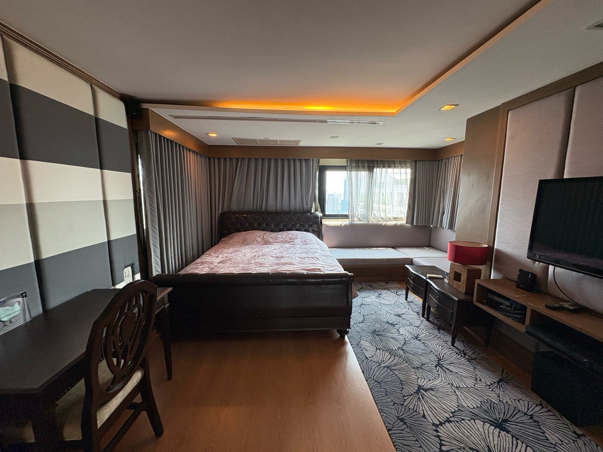 For RentCondoSathorn, Narathiwat : 🔥Rent 3BR 4BR + 1 Maid🔥223sqm🔥Floor33🔥85,000/month🔥Never rent before🔥