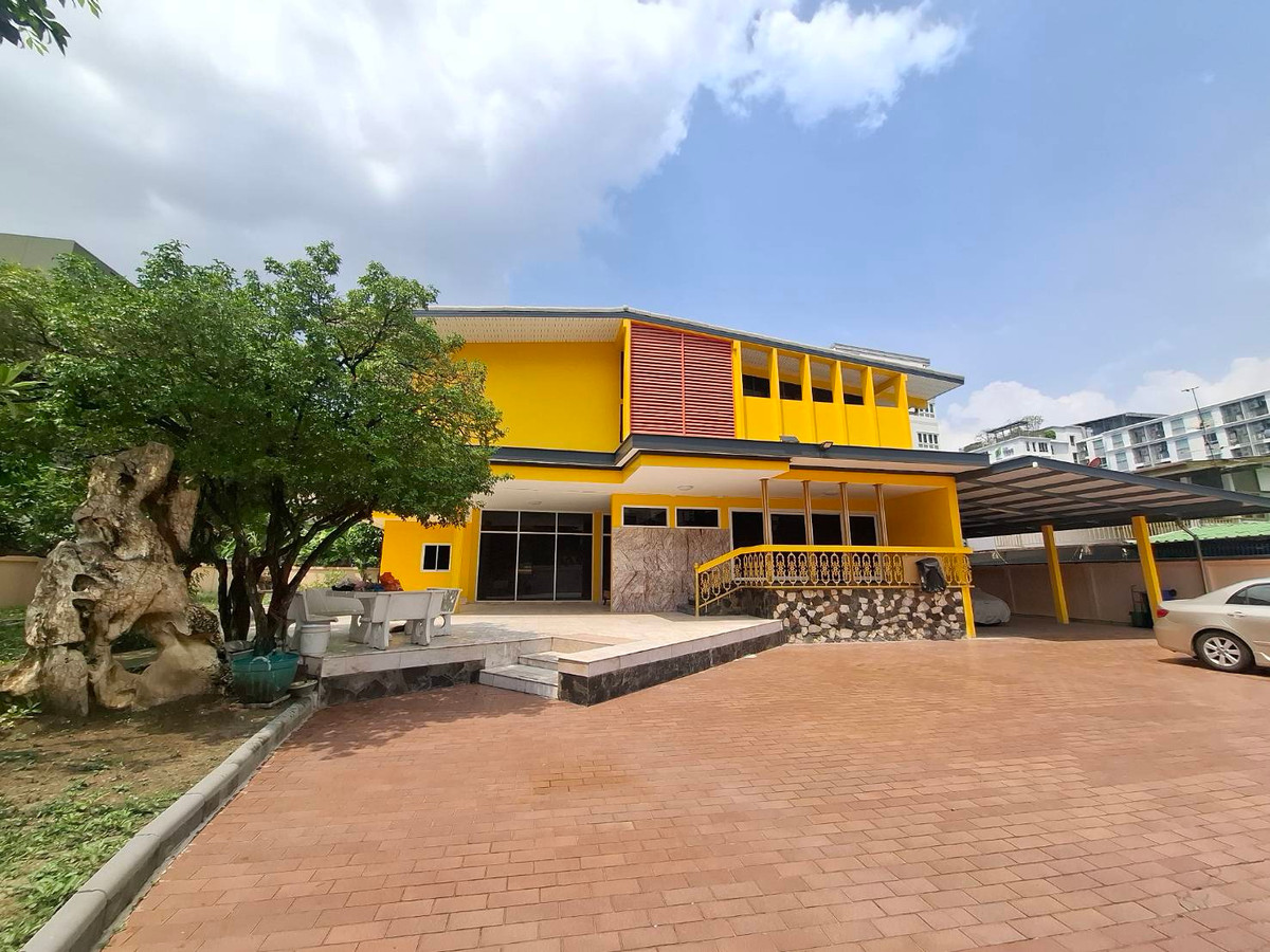 ให้เช่าบ้านลาดพร้าว เซ็นทรัลลาดพร้าว : 🏡 บ้านเดี่ยว 2 ชั้น ย่านลาดพร้าว 15 (ไม่ได้อยู่ในโครงการ)