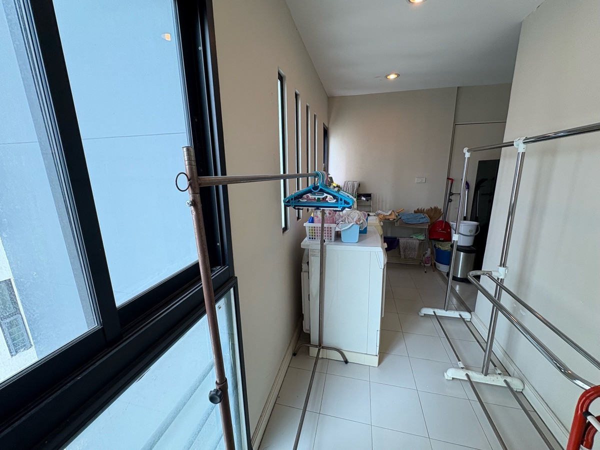 For RentCondoSathorn, Narathiwat : 🔥Rent 3BR 4BR + 1 Maid🔥223sqm🔥Floor33🔥85,000/month🔥Never rent before🔥