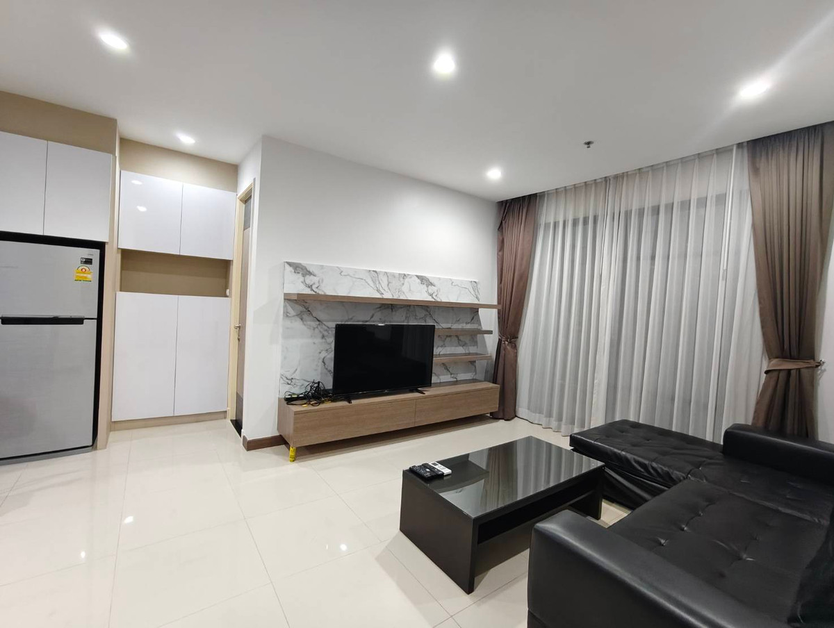 For RentCondoRama9, Petchburi, RCA : Ready to move in! Supalai Premier @Asoke, nice built-in furniture, north view. 
