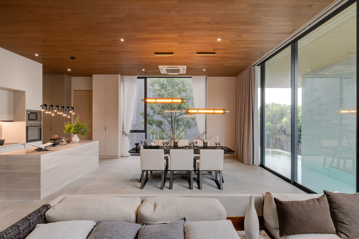 ขายบ้านบางนา แบริ่ง ลาซาล : 🚩[𝐒𝐏𝐄𝐂𝐈𝐀𝐋 𝐔𝐍𝐈𝐓] ราคาพิเศษเพียงหลังเดียวเท่านั้น | 𝐌𝐎𝐓𝐈𝐅 สุขุมวิท - บางนา บ้านเดี่ยวหรู 3 ชั้น พร้อมสระว่ายน้ำส่วนตัว พื้นที่ใช้สอยกว่า 500 ตร.ม. โครงการมีเพียง 14 ยูนิตเท่านั้น นัดหมายเยี่ยมชมโครงการ 095-424-3656 หรือแอด LINE จากเบอร์โทร