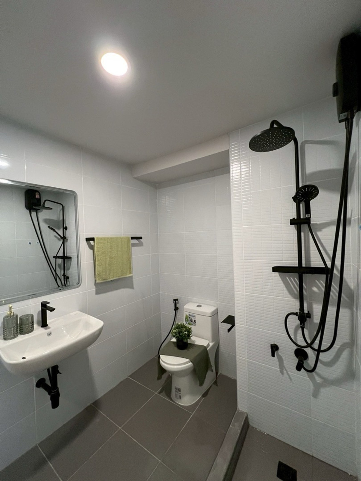 ให้เช่าคอนโดเกษตรศาสตร์ รัชโยธิน :  ห้องสวยใหม่เอี่ยม ยังไม่เคยมีคนเช่า! ให้เช่า Waterford Royal Suite ลาดพร้าว-เสนานิคม  คอนโดโลว์ไรส์ บรรยากาศเงียบสงบ ทำเลดี เดินทางสะดวก