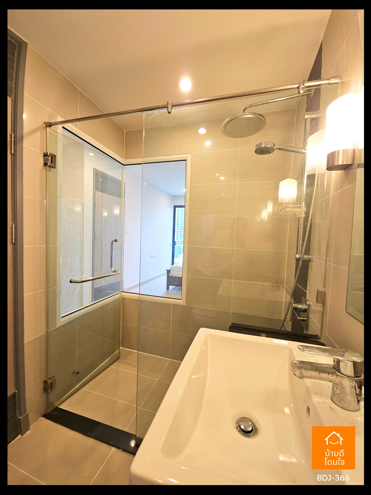 For SaleCondoRama9, Petchburi, RCA : Special discount on Condo Supalai Premier Asoke (50.43 sq m.) near MRT Phetchaburi, Asoke intersection.