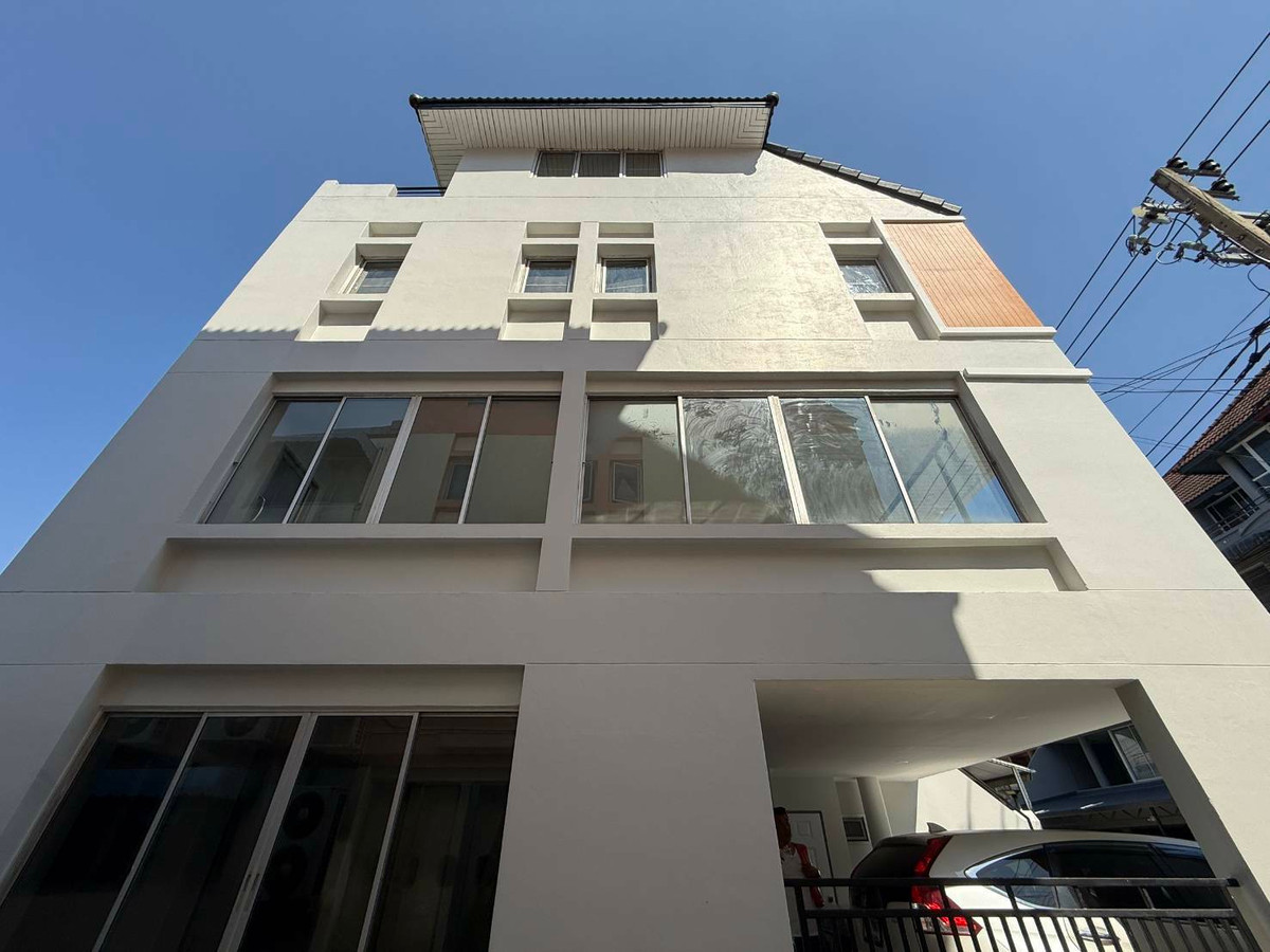 ขายโฮมออฟฟิศรัชดา ห้วยขวาง : สินธานี ลาดพร้าว 80 / 4 ห้องนอน (ขาย), Sinthanee Ladprao 80 / 4 Bedrooms (FOR SALE) JANE046