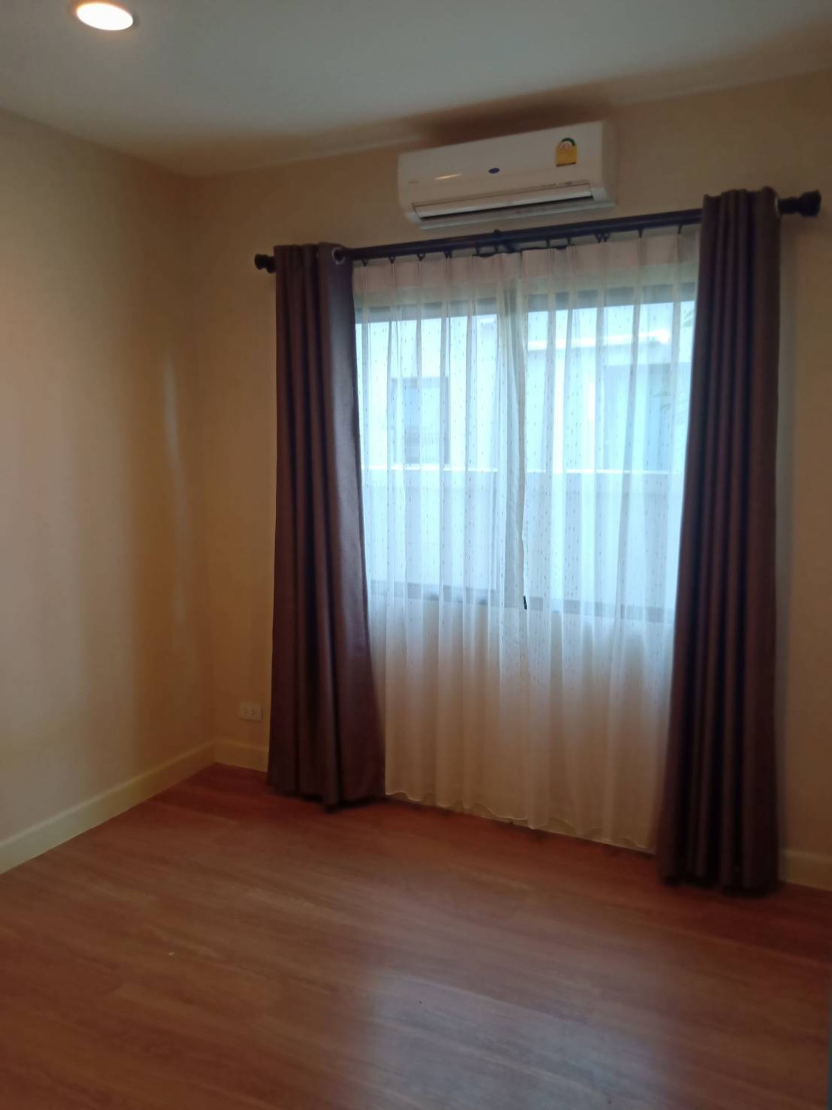 ให้เช่าบ้านนวมินทร์ รามอินทรา : ให้เช่าบ้านเดี่ยว ไลฟ์ บางกอก บูเลอวาร์ด รามอินทรา 65 (53 ตร.ว.) 4 นอน 3 น้ำ แปลงหน้าสวน พร้อมอยู่