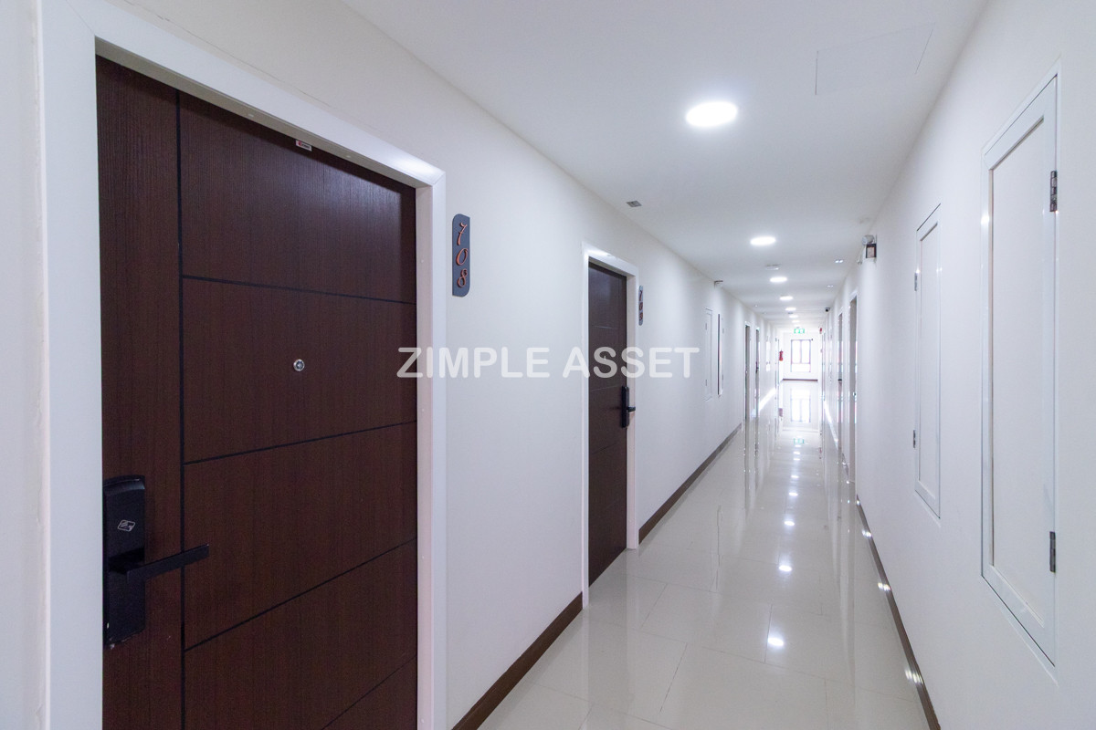 For RentSamut Prakan,Samrong : Line ID: @zimple_asset  Modern room apartment in Bang Phli, fully furnished with electrical appliances and great facilities Clean, secure, and conveniently located near shopping malls, community areas, and Bang Phli Industrial Estate.
