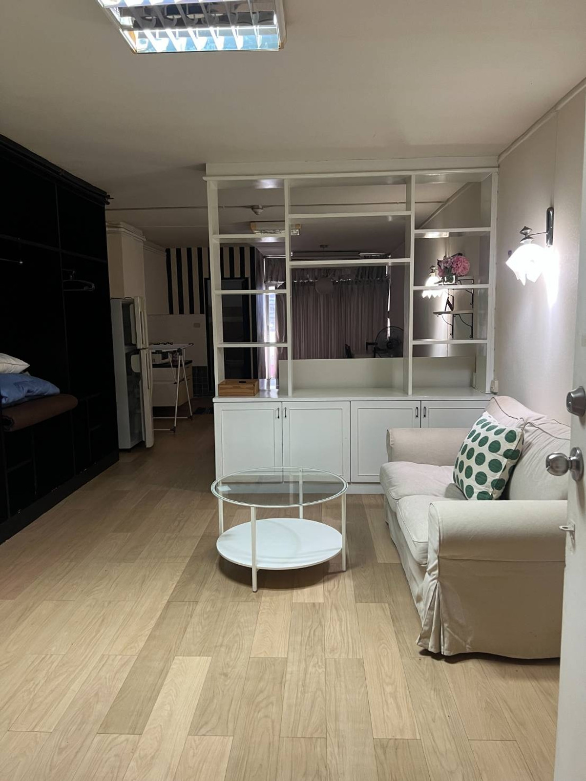 For RentCondoSathorn, Narathiwat : Condo for rent ITF Silom Palace, Silom area, size 50 sq m., near BTS Chong Nonsi.