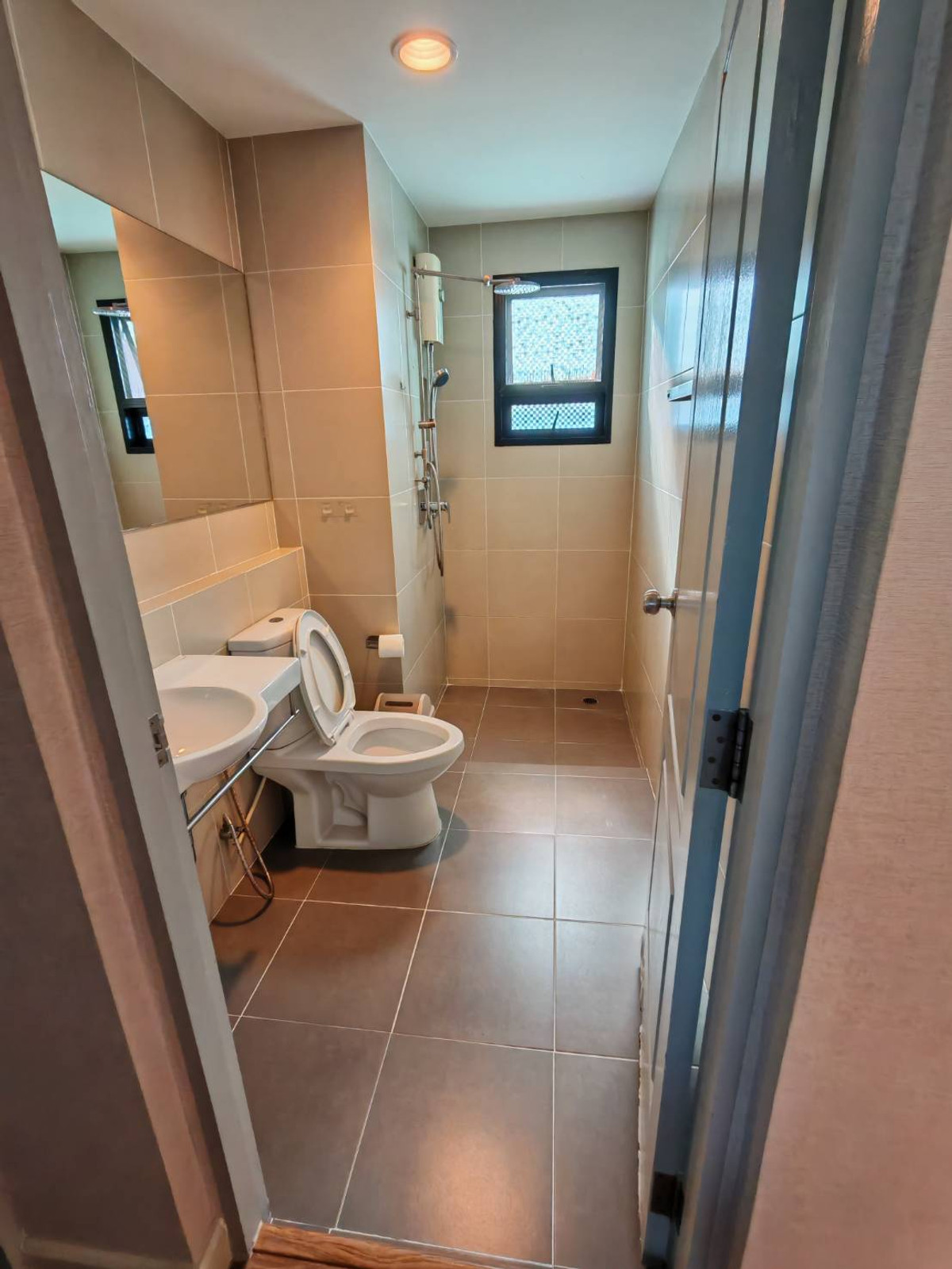 ให้เช่าบ้านนวมินทร์ รามอินทรา : ให้เช่าบ้านเดี่ยว ไลฟ์ บางกอก บูเลอวาร์ด รามอินทรา 65 (53 ตร.ว.) 4 นอน 3 น้ำ แปลงหน้าสวน พร้อมอยู่