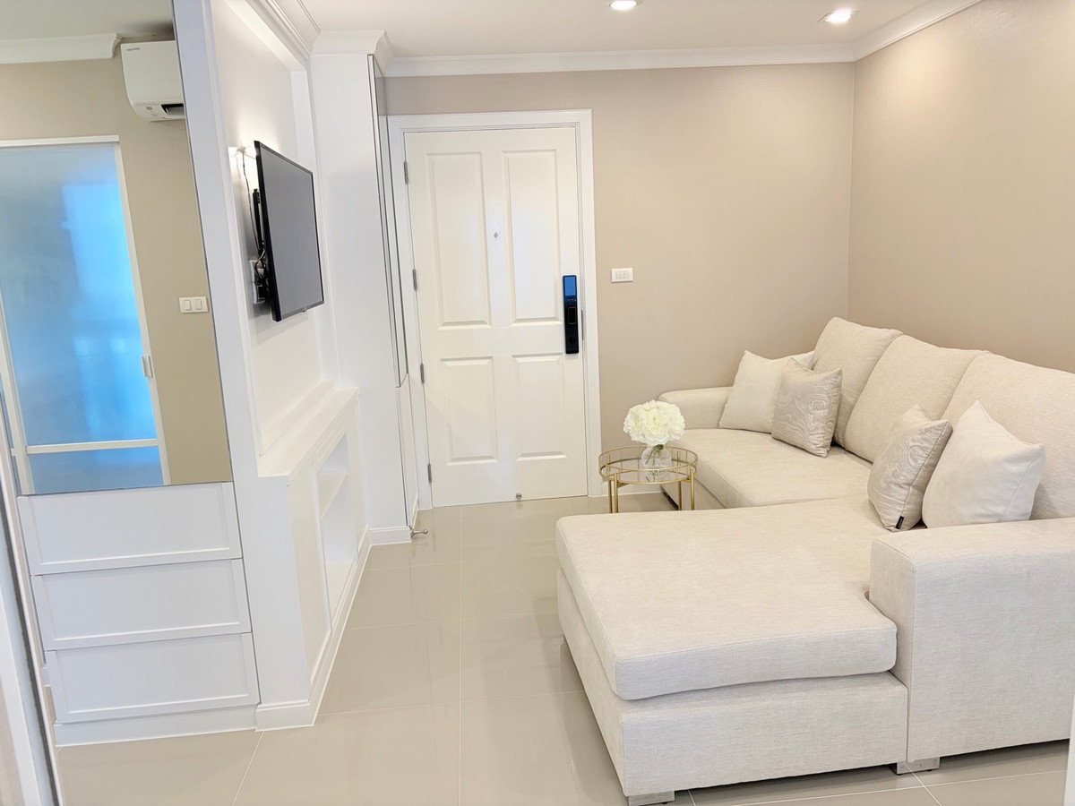 For SaleCondoRama9, Petchburi, RCA : Lumpini Place Rama 9 – For Sale
✨ 1 Bedroom | 37 sqm