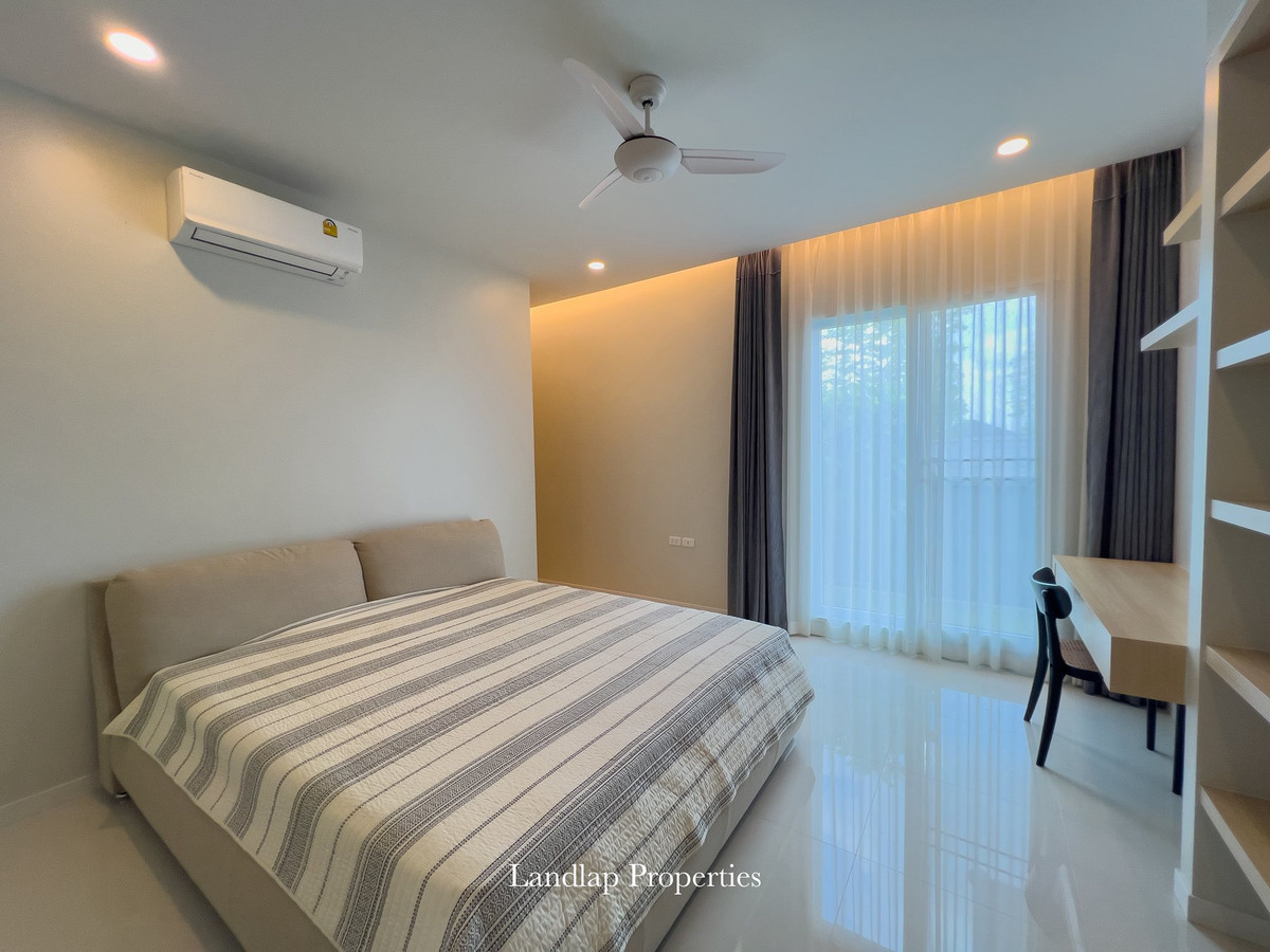 ให้เช่าพัทยา บางแสน ชลบุรี สัตหีบ : ให้เช่าบ้านเดี่ยวพัทยา พร้อสระว่ายน้ำส่วนตัว ระบบน้ำเกลือ บรรยากาศเงียบสงบ รายล้อมด้วยสวนสีเขียว ให้ความเป็นส่วนตัวสูง เหมาะสำหรับการอยู่อาศัยและพักผ่อนอย่างแท้จริง