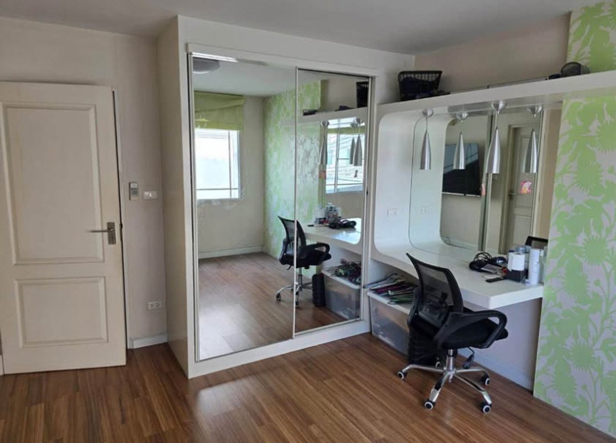 ให้เช่าทาวน์โฮมพระราม 5 ราชพฤกษ์ บางกรวย : ให้เช่าทาวน์โฮม/โฮมออฟฟิศ เดอะ เทอเรส ติวานนท์ ใกล้เดอะมอลล์งามวงศ์วาน และ MRT กระทรวงสาธารณสุข