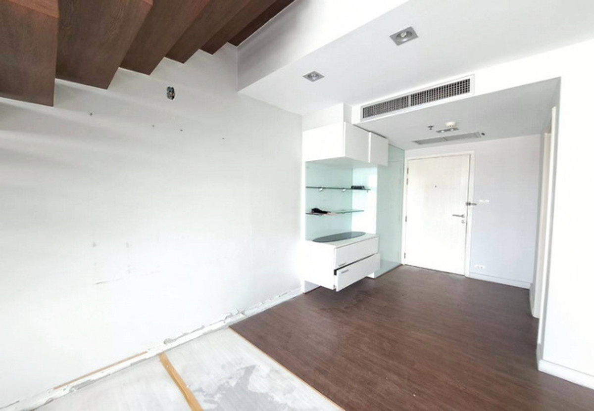 For SaleCondoRamkhamhaeng, Hua Mak : Condo for sale, The Inspire Place ABAC Rama 9, area 114.2 sq m, 2 bedrooms, 2 bathrooms, price negotiable.