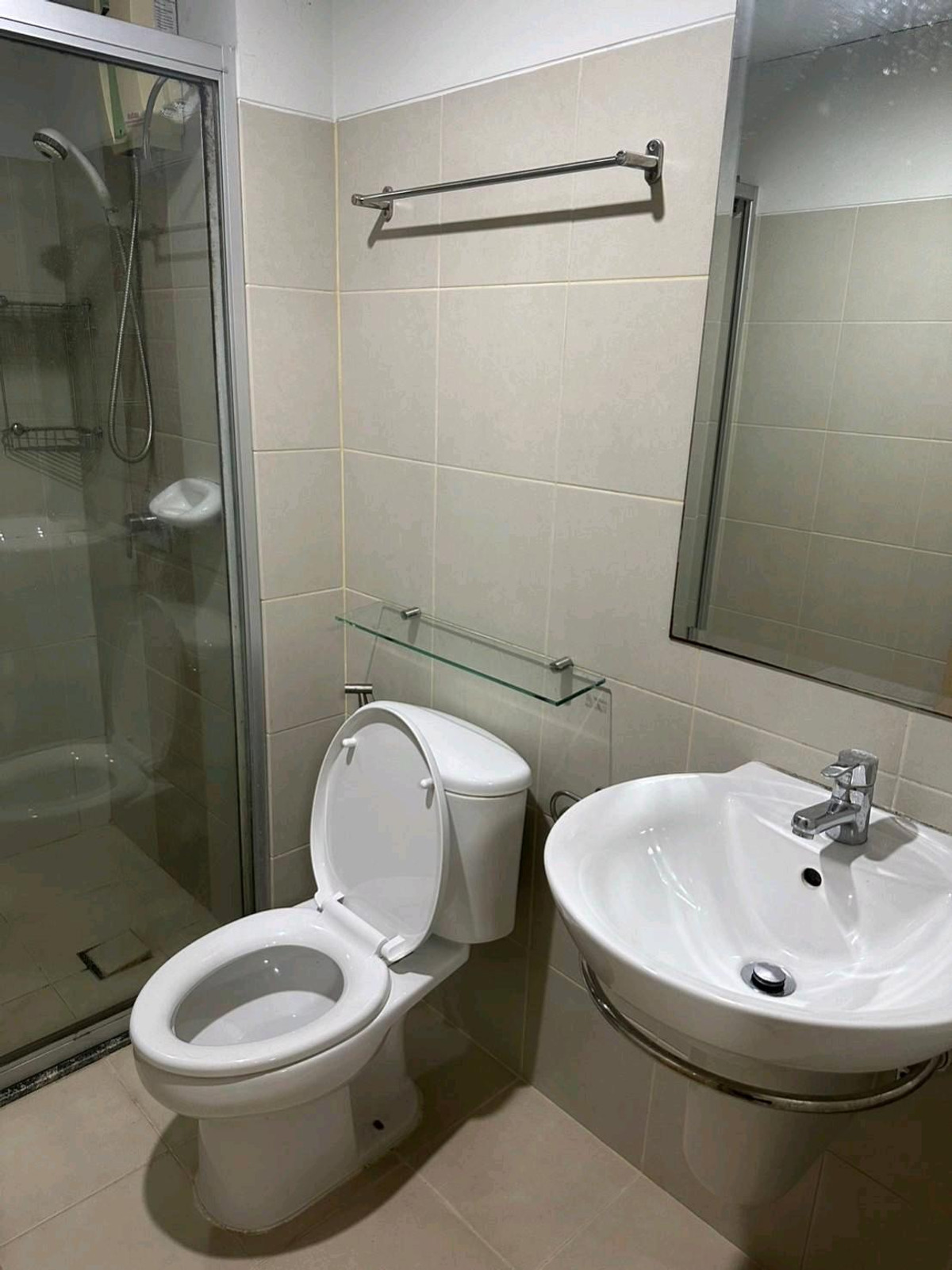 For RentCondoBang kae, Phetkasem : Condo next to MRT BangWa Interchange MRT, convenient travel, easy to find things to eat.