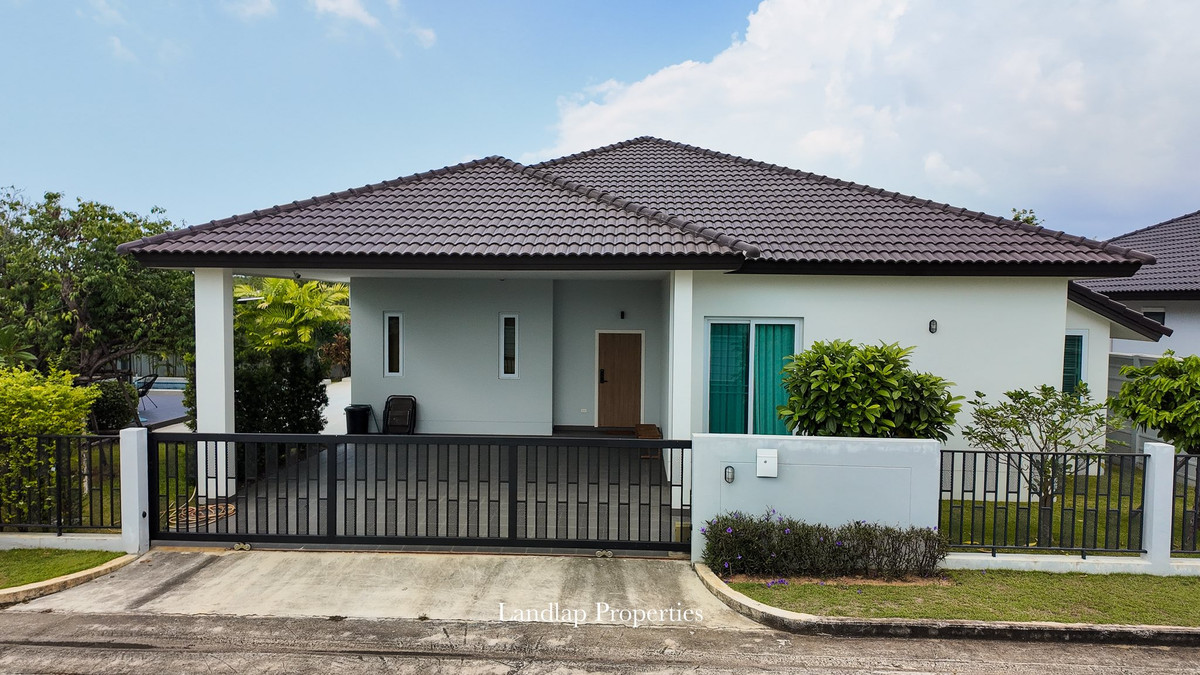 ให้เช่าพัทยา บางแสน ชลบุรี สัตหีบ : ให้เช่าบ้านเดี่ยวพัทยา พร้อสระว่ายน้ำส่วนตัว ระบบน้ำเกลือ บรรยากาศเงียบสงบ รายล้อมด้วยสวนสีเขียว ให้ความเป็นส่วนตัวสูง เหมาะสำหรับการอยู่อาศัยและพักผ่อนอย่างแท้จริง