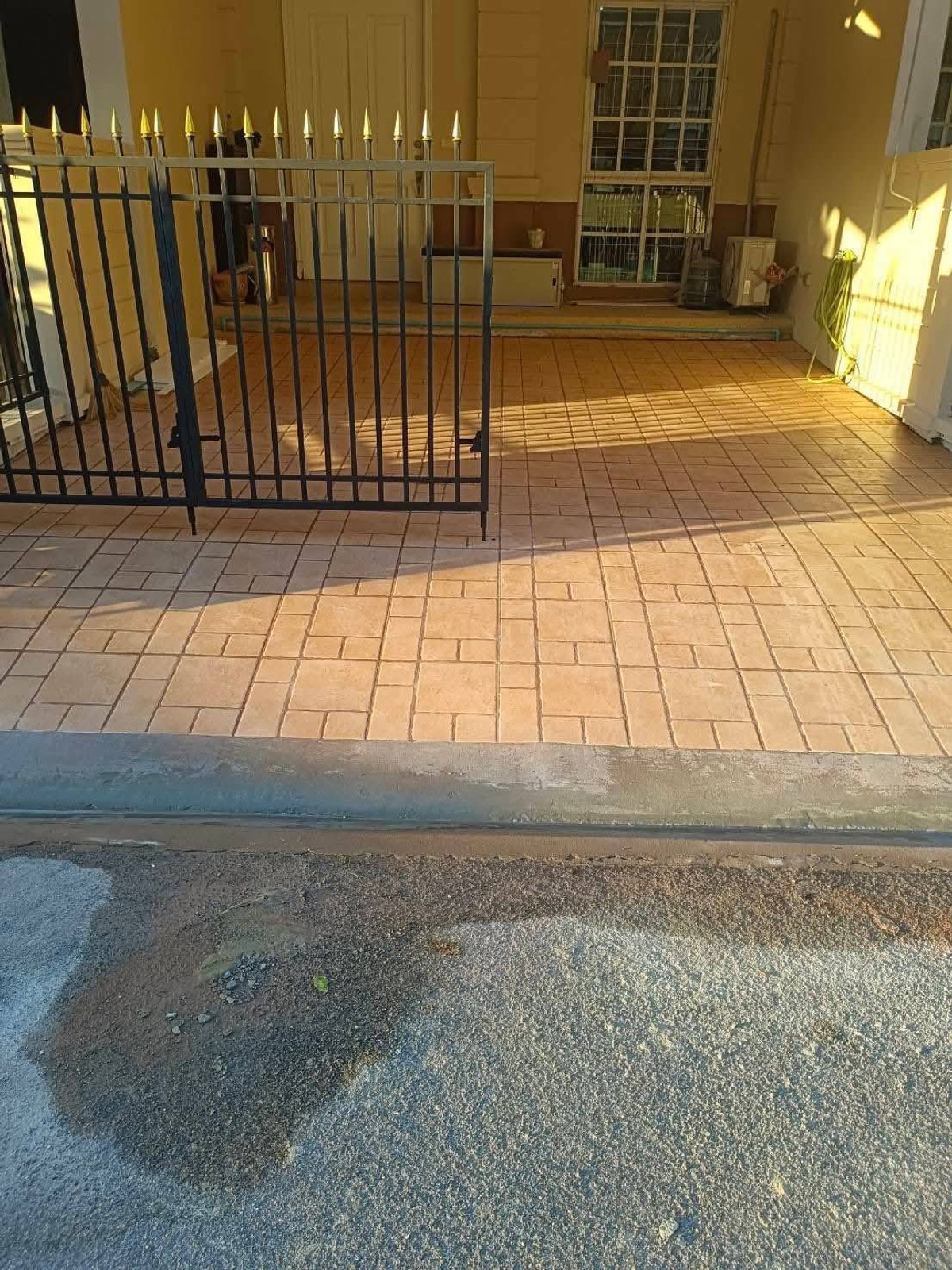 ขายทาวน์โฮมรามคำแหง หัวหมาก : พลัส ซิตี้ พาร์ค พระราม 9 - หัวหมาก / 3 ห้องนอน (ขายพร้อมผู้เช่า), Plus City Park Rama 9 - Huamark / 3 Bedrooms (SALE WITH TENENT) JANE052