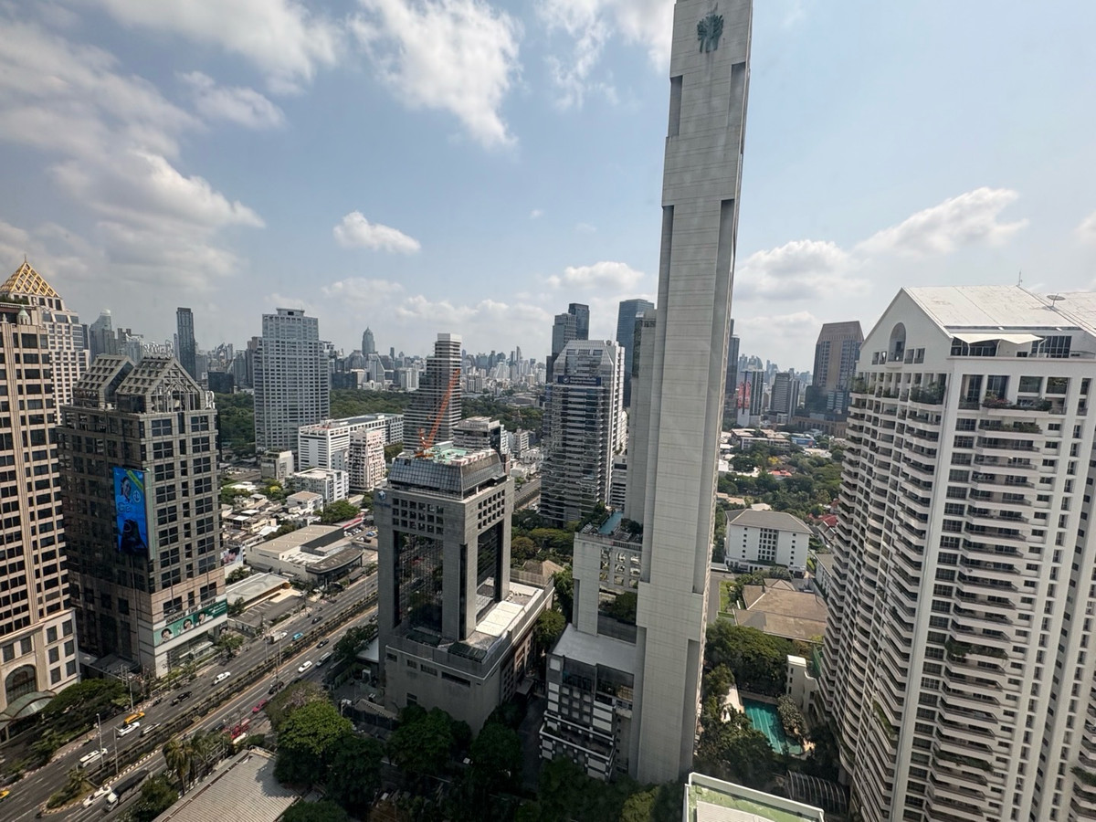 For RentCondoSathorn, Narathiwat : 🔥Rent 3BR 4BR + 1 Maid🔥223sqm🔥Floor33🔥85,000/month🔥Never rent before🔥