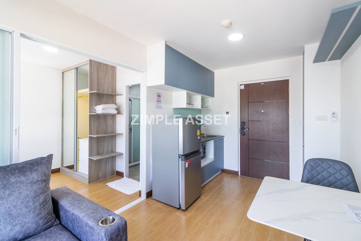 For RentSamut Prakan,Samrong : Line ID: @zimple_asset  Modern room apartment in Bang Phli, fully furnished with electrical appliances and great facilities Clean, secure, and conveniently located near shopping malls, community areas, and Bang Phli Industrial Estate.