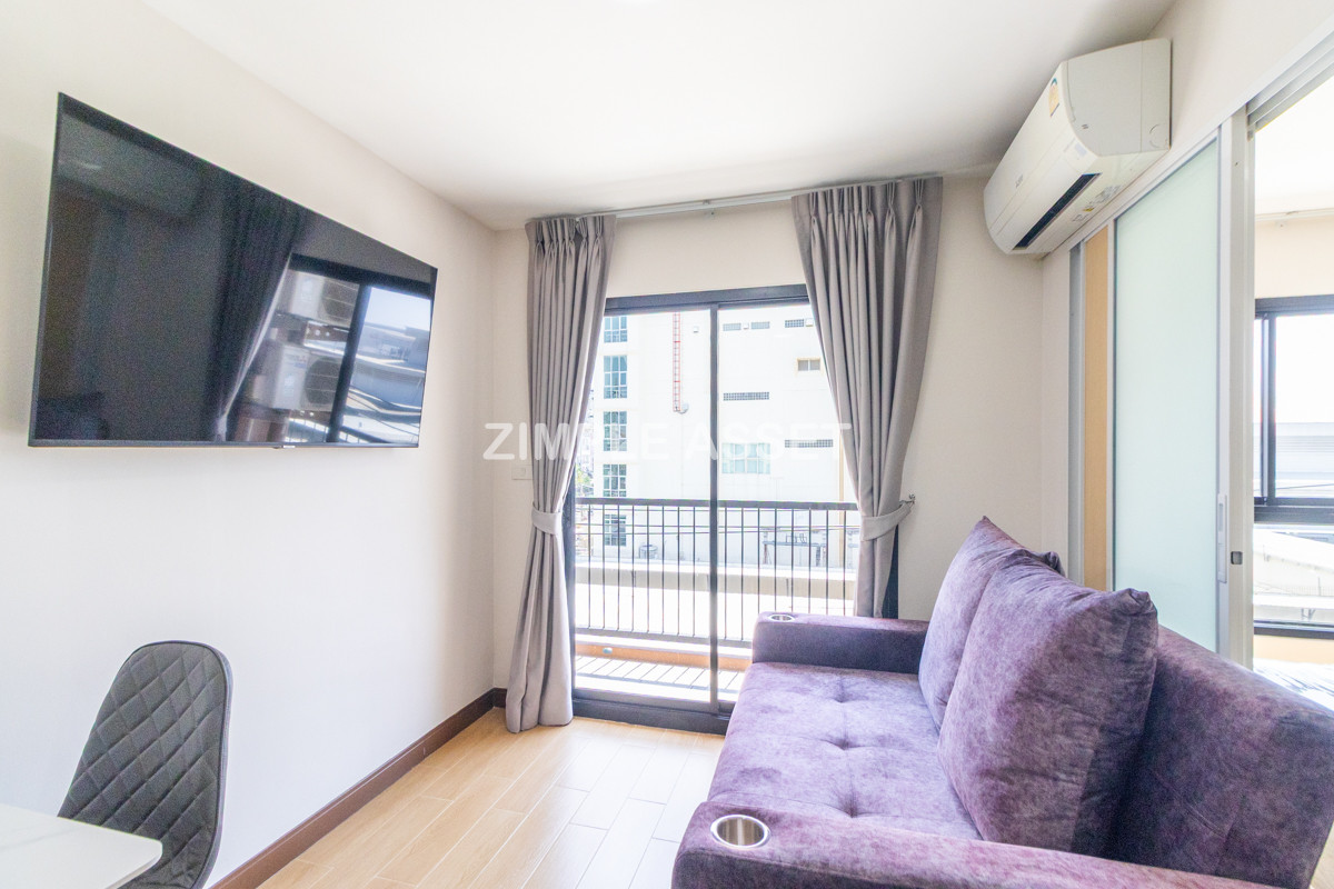 For RentSamut Prakan,Samrong : Line ID: @zimple_asset  Modern room apartment in Bang Phli, fully furnished with electrical appliances and great facilities Clean, secure, and conveniently located near shopping malls, community areas, and Bang Phli Industrial Estate.