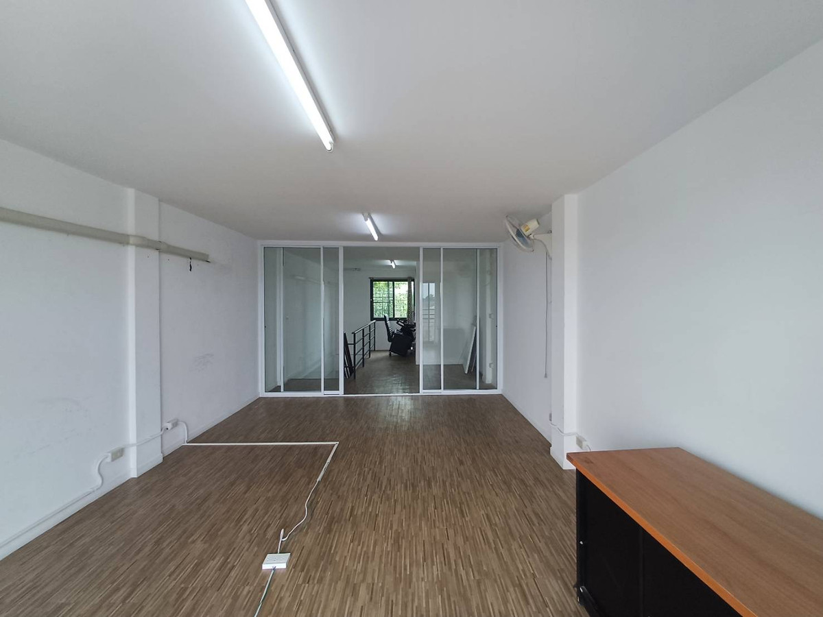 ให้เช่าอาคารพาณิชย์ปทุมธานี รังสิต ธรรมศาสตร์ : ตึก 4 ชั้นให้เช่า รังสิต-คลอง1 | ทำธุรกิจ + อยู่อาศัยได้ในที่เดียว  JSP City | เหมาะทำออฟฟิศ ร้านค้า ครบฟังก์ชัน