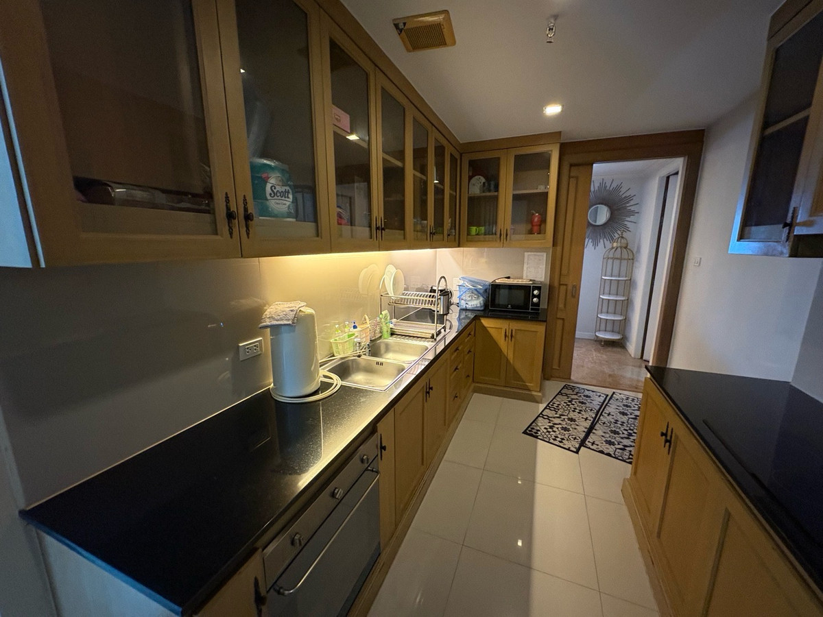 For RentCondoSathorn, Narathiwat : 🔥Rent 3BR 4BR + 1 Maid🔥223sqm🔥Floor33🔥85,000/month🔥Never rent before🔥