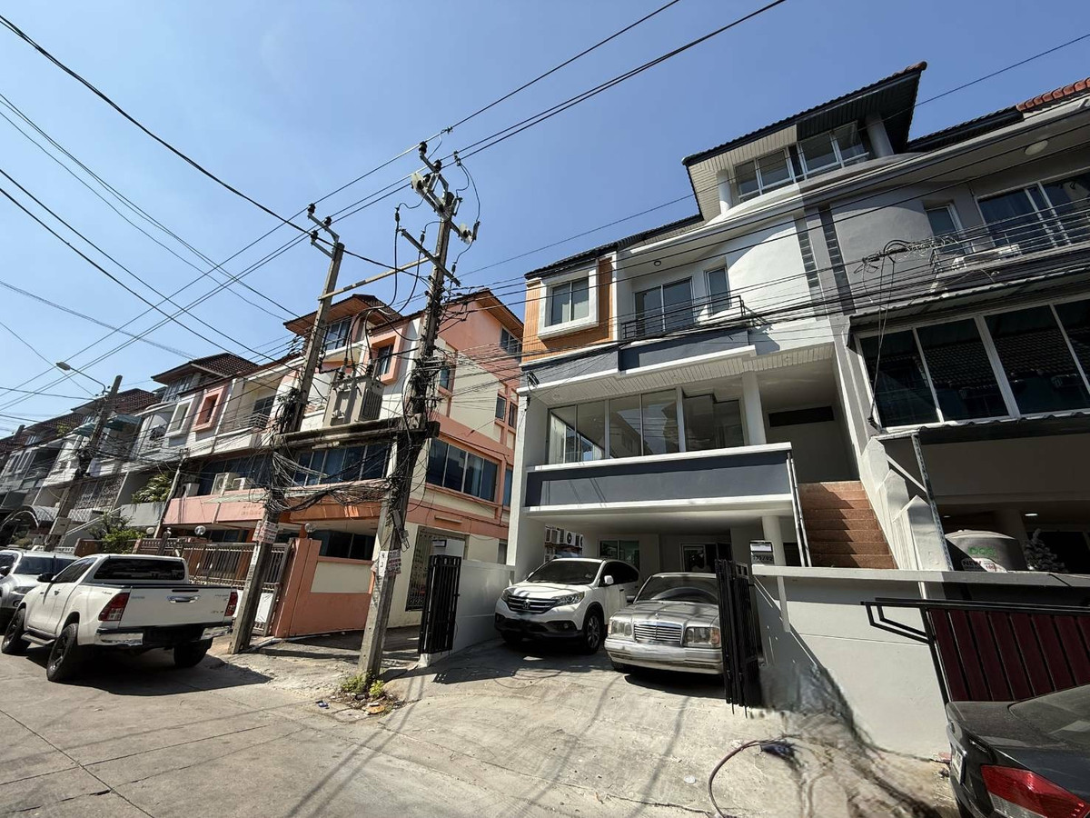 ขายโฮมออฟฟิศรัชดา ห้วยขวาง : สินธานี ลาดพร้าว 80 / 4 ห้องนอน (ขาย), Sinthanee Ladprao 80 / 4 Bedrooms (FOR SALE) JANE046